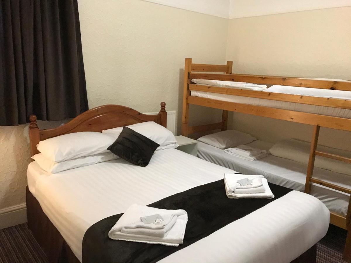 The Feathers Hotel Blackpool Exteriör bild