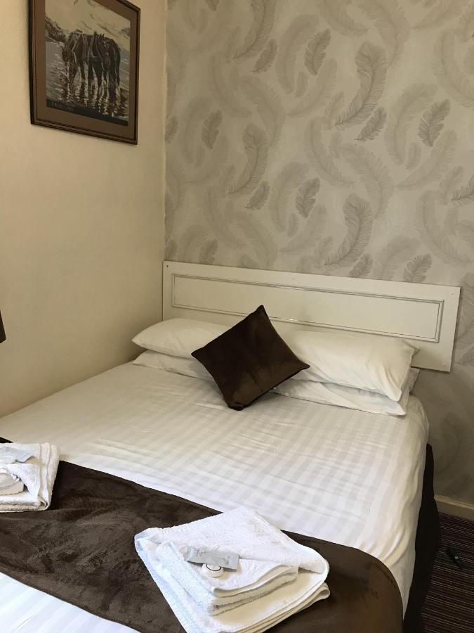 The Feathers Hotel Blackpool Exteriör bild
