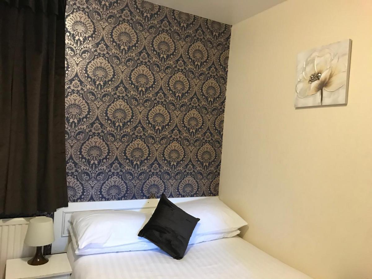 The Feathers Hotel Blackpool Exteriör bild