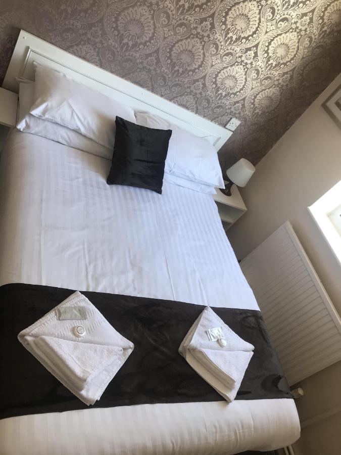 The Feathers Hotel Blackpool Exteriör bild